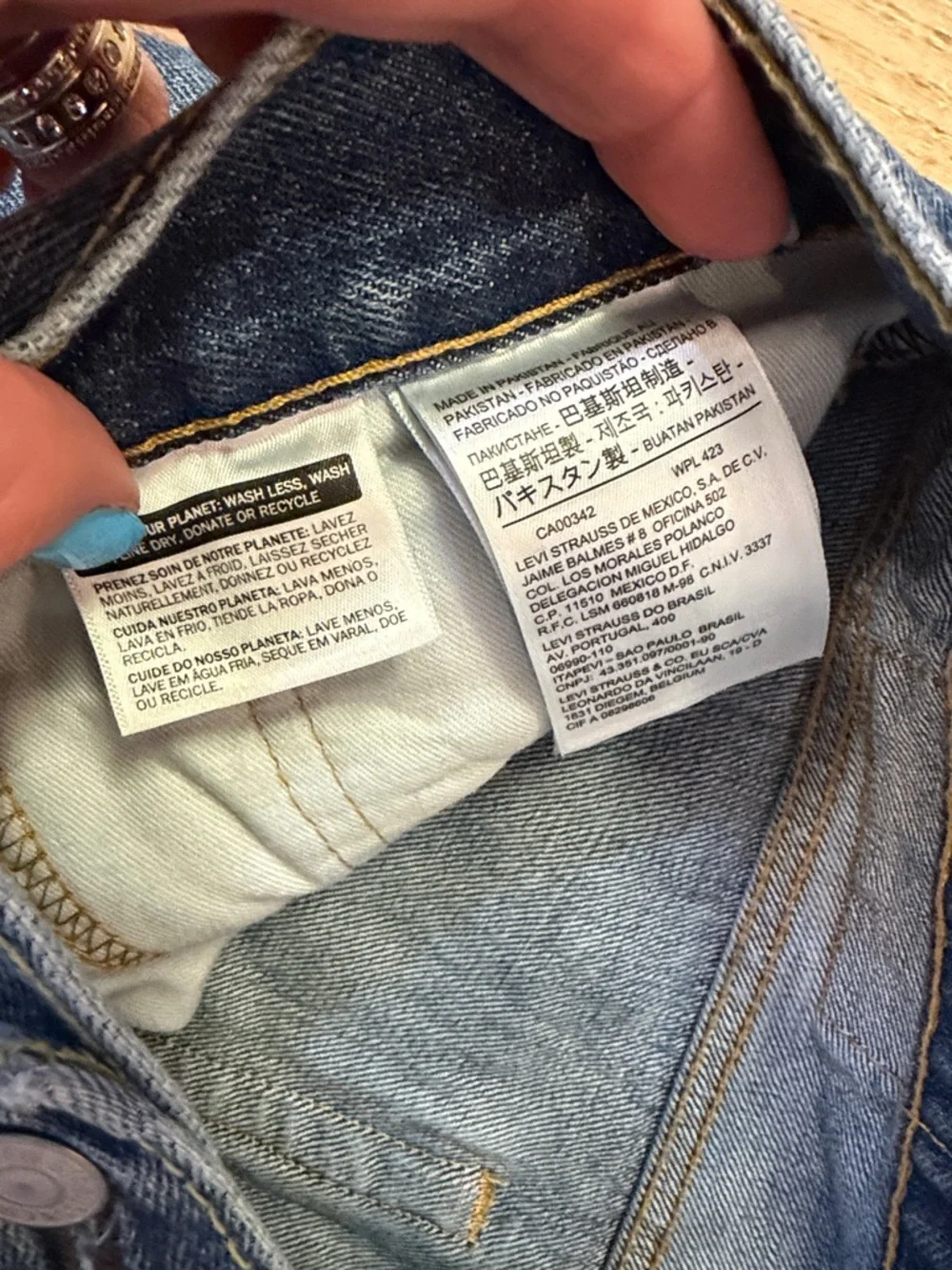 Men’s Levi’s 514 jeans size 34/32 distressed